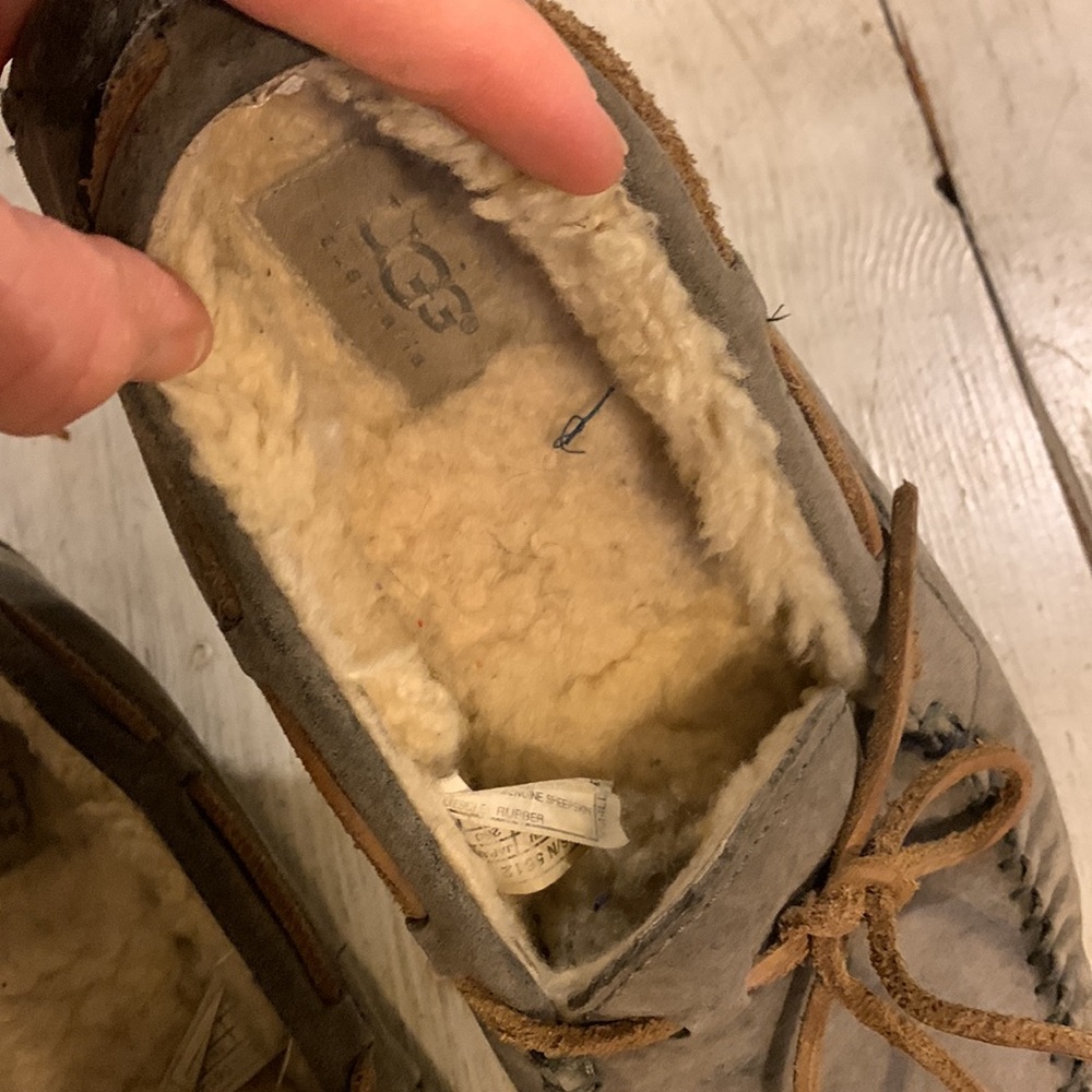 Uggs slippers. Suede shearling lined. Fair condition - Picture 2 of 6
